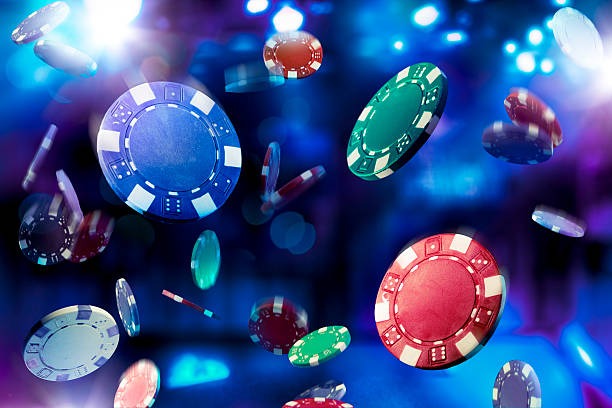 clovertoto platform interface showing live-dealer tables, slots, and sports betting options